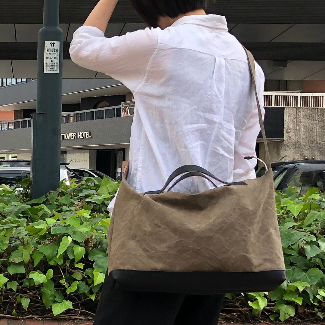 nomad / olive tannin dyed canvas x leather shoulder bag - 手提包/手提袋 - 棉 绿色