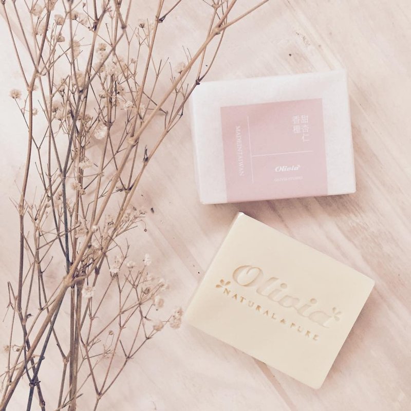 甜杏仁香橙皂 - 香薰/精油/线香 - 纸 多色