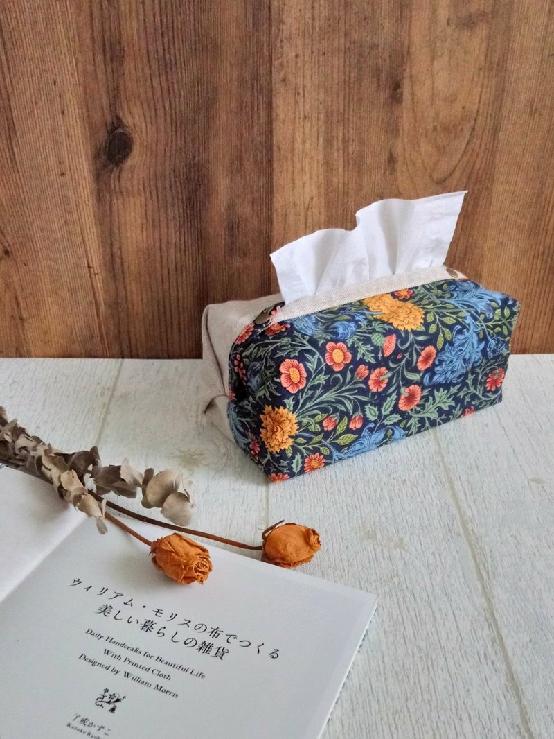 【ITS/双缇面纸套】 英式古典 花与藤蔓 蓝 法国金葱 可加购挂绳! - 纸巾盒 - 棉．麻 蓝色