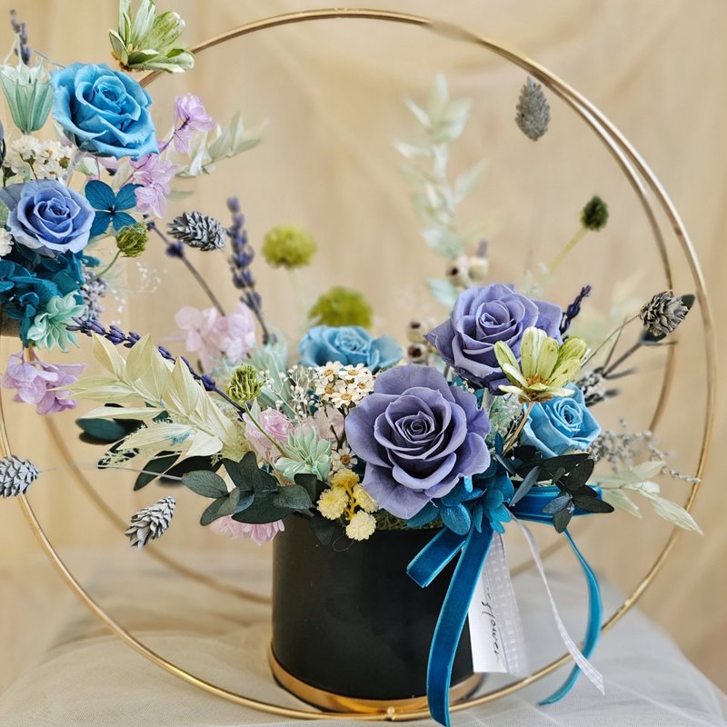 金色圆框永生桌花/北欧蓝 永生花 现货 快速出货 限自取 双北 - 干燥花/捧花 - 植物．花 蓝色