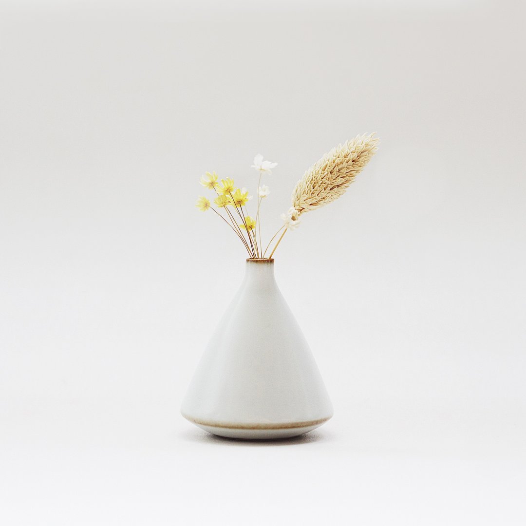 手工陶瓷白色迷你花器 － 小山 - 花瓶/陶器 - 陶 白色