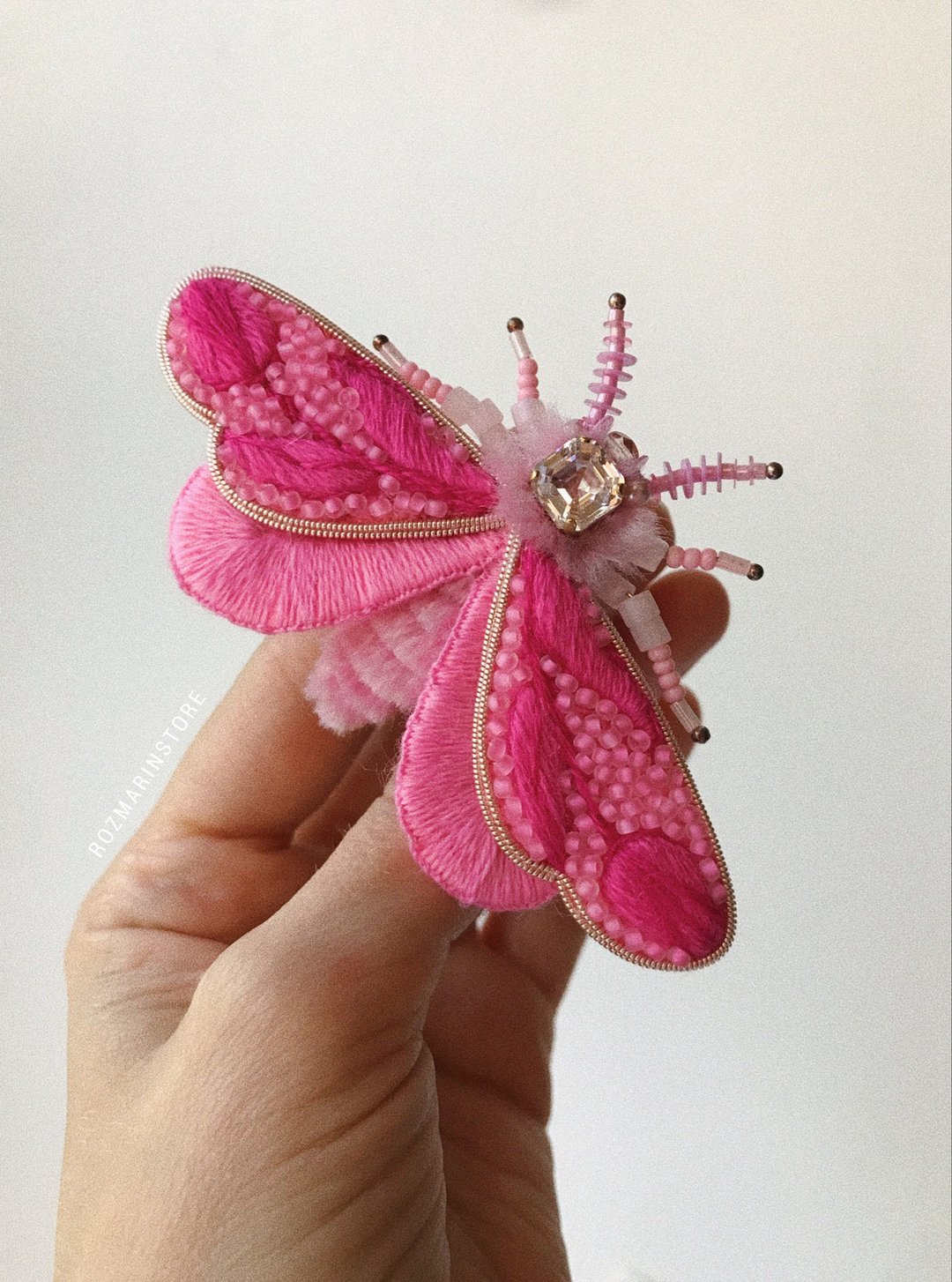 Beaded brooch pink moth Embroidered brooch Butterfly brooch Handmade jewelry - 胸针 - 绣线 粉红色