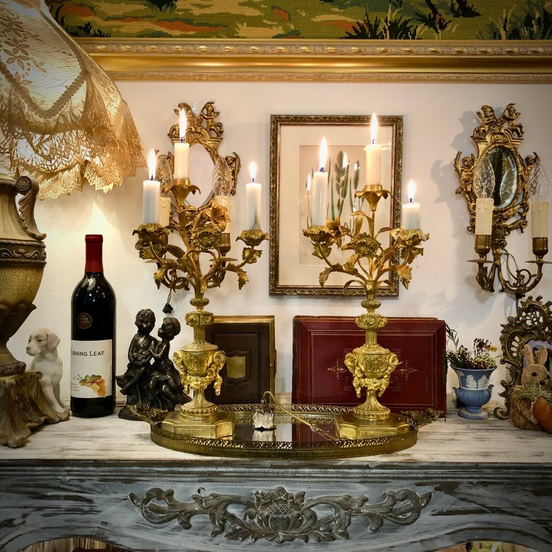 法国Louis XVI时期鎏金瓶花古董三孔烛台一对 - 蜡烛/烛台 - 铜/黄铜 橘色