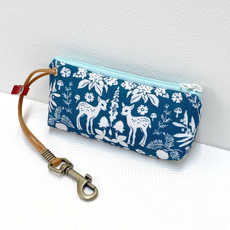 拉链钥匙包 (森林派对 II) 美国布 接单生产* - 钥匙链/钥匙包 - 棉．麻 蓝色