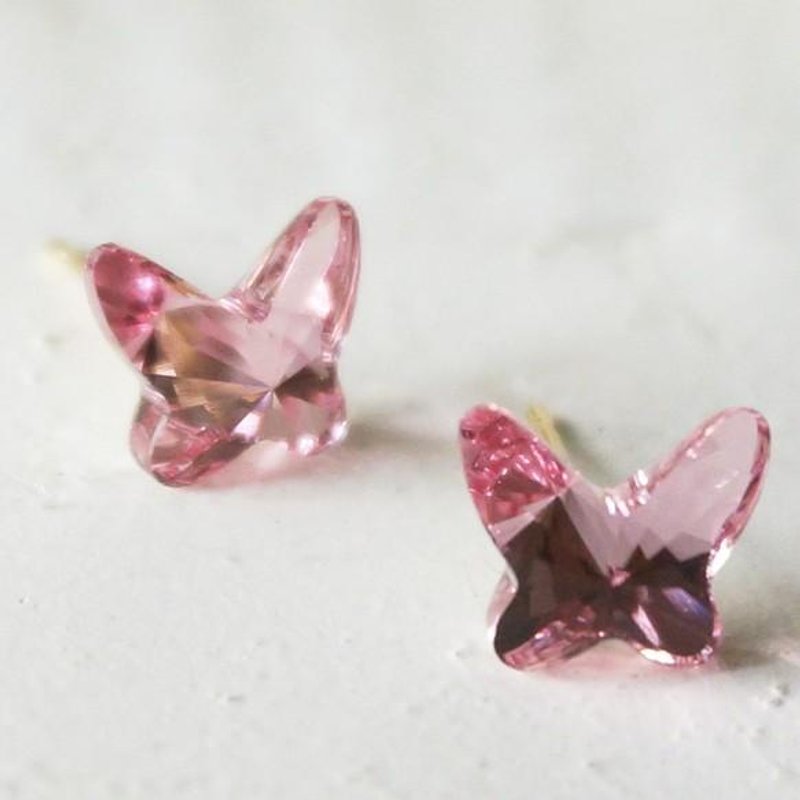 Swarovski ♡ butterfly earrings - 耳环/耳夹 - 其他金属 粉红色