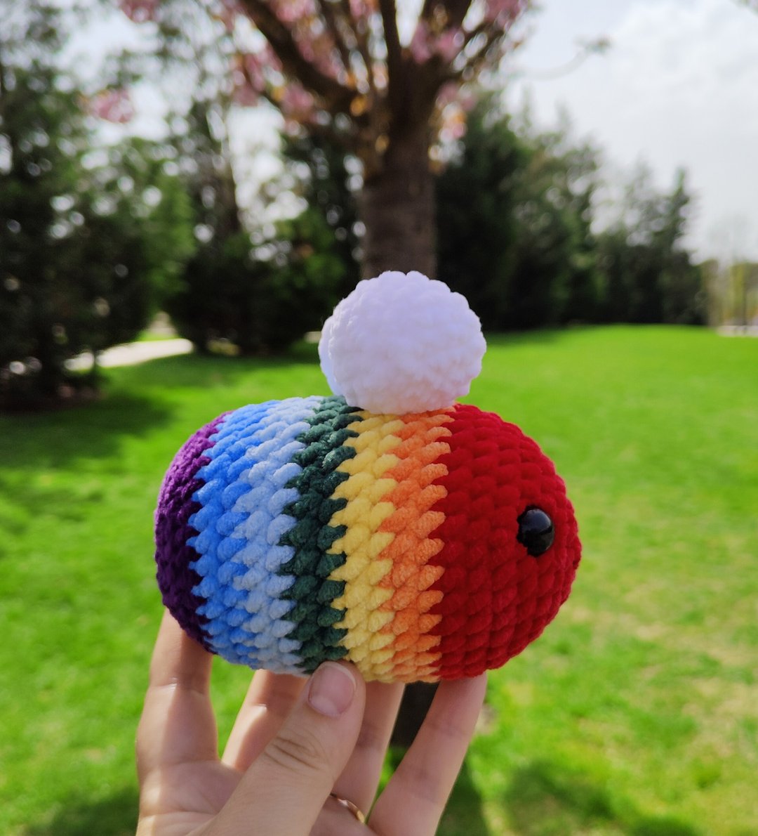 Crochet rainbow bee plush pattern, crochet pride bee pattern, bee plushies - 其他数码设计 - 其他材质 