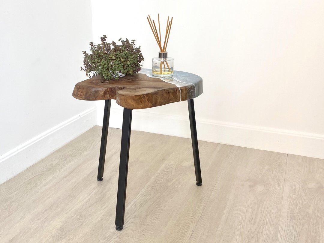 Side Table, Raw Wood, Live Edge , Home Deco, Housewarming Gift, Ocean &amp; Beach - 其他家具 - 木头 蓝色