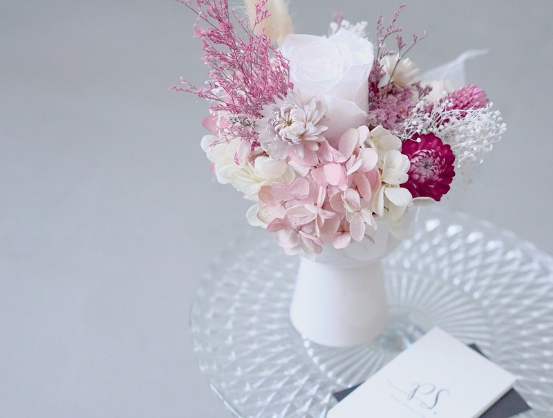 PlantSense赏樱季～樱粉之春渐层樱粉色绣球与白永生不凋花玫瑰桌花含送礼包装 - 植栽/盆栽 - 植物．花 粉红色