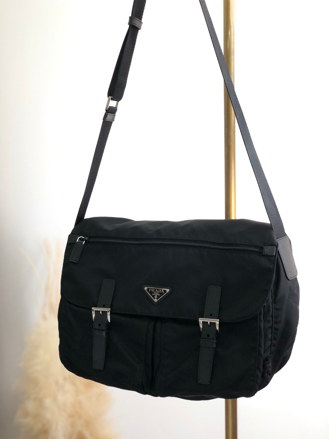 【日本直邮，名牌二手包装】PRADA 单肩包黑三角标志尼龙 Saffiano 皮革斜背包 n4n6nt - 侧背包/斜挎包 - 尼龙 黑色