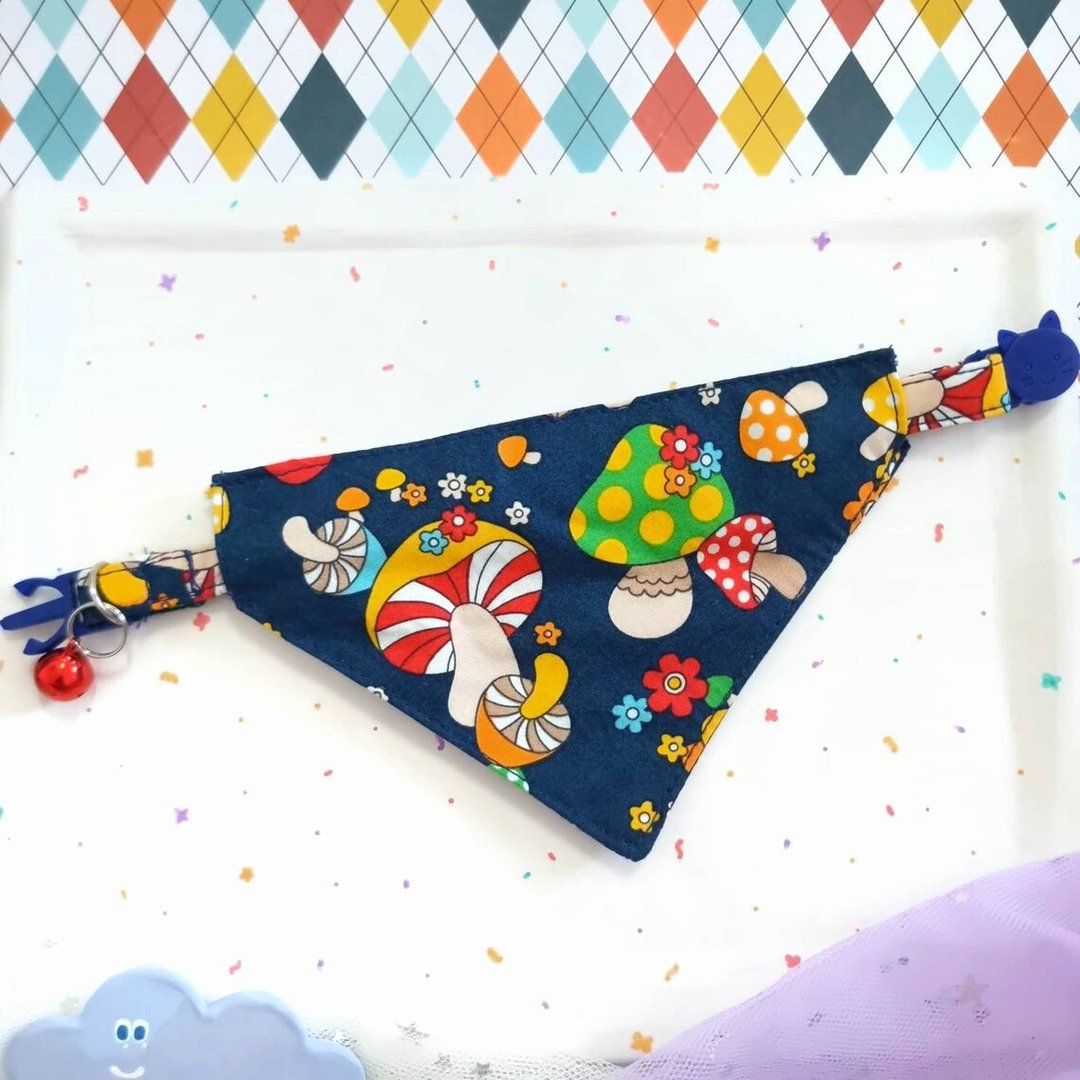 Colorful Mushroom Bandana Cat Collar with Breakaway Safety Buckle for cat, dog - 项圈/牵绳 - 棉 红色