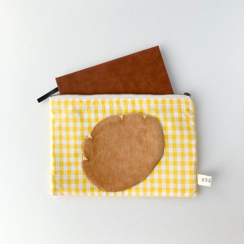 奶油面包与格纹布的经典多功能收纳包 - 化妆包/杂物包 - 棉．麻 黄色