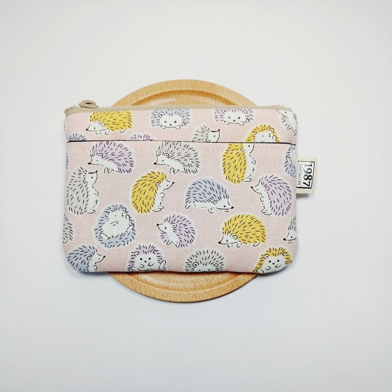 【刺猬宝宝-粉】 零钱包 手拿包 随身包 拉链袋 圣诞交换礼物 - 手拿包 - 棉．麻 粉红色