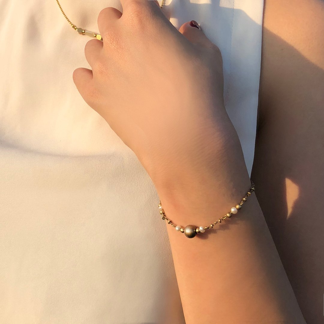 珍珠绸缎细珠手链 - Pearl Satin bead bracelet - 手链/手环 - 珍珠 金色
