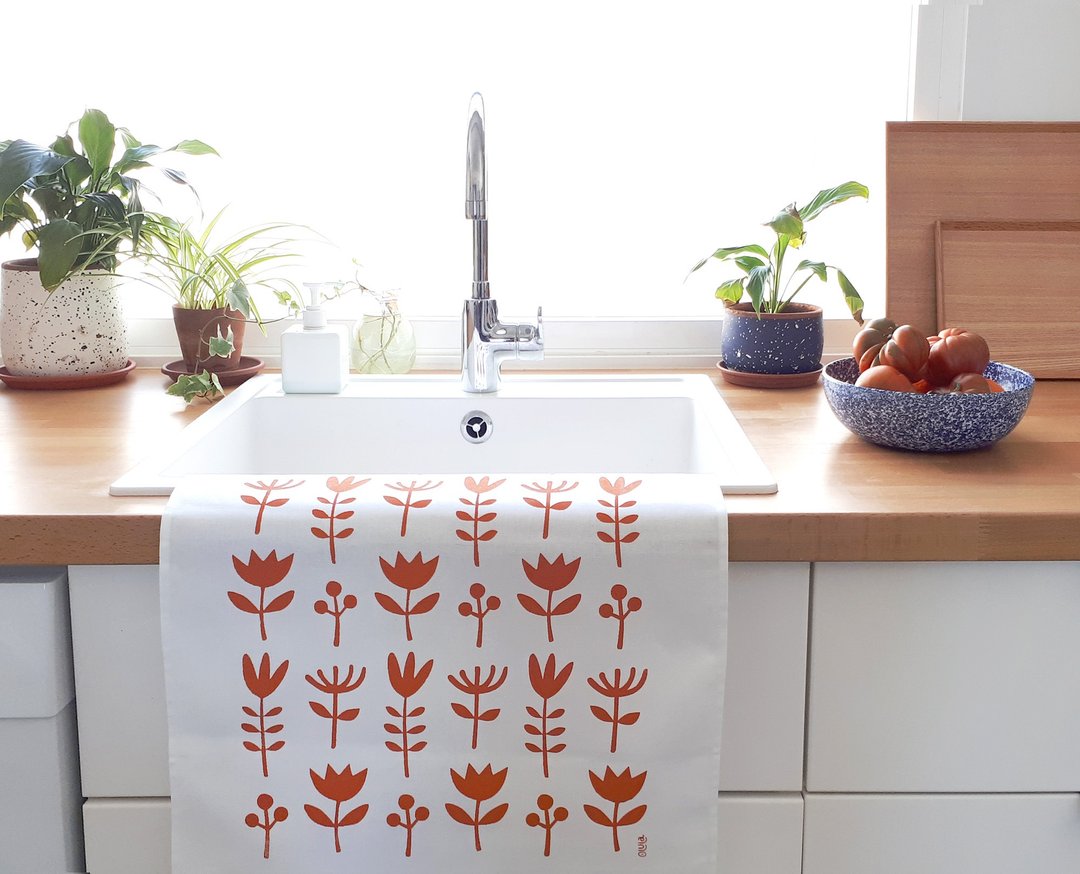 Tea towel Wild Flowers made of screenprinted cotton. Cheer up your home! - 餐垫/桌巾 - 棉 橘色