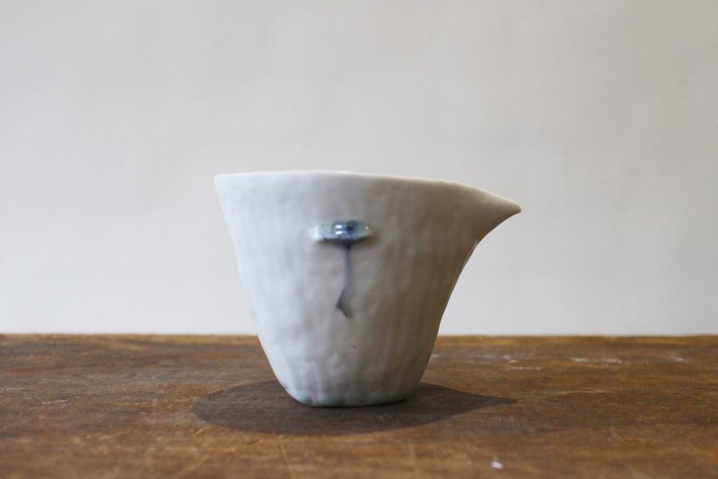 手捏白瓷木灰釉茶海 公道杯 - 茶具/茶杯 - 瓷 