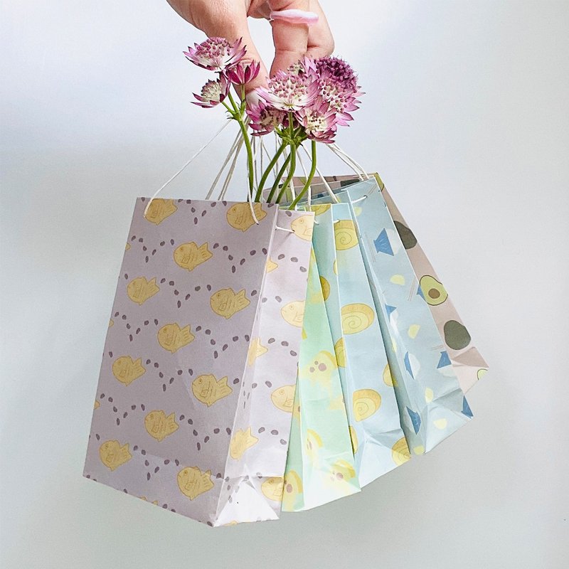 // 5 种设计可供选择 // 10 个食品纸袋（带角撑板和手柄） - 纸盒/包装盒 - 纸 多色