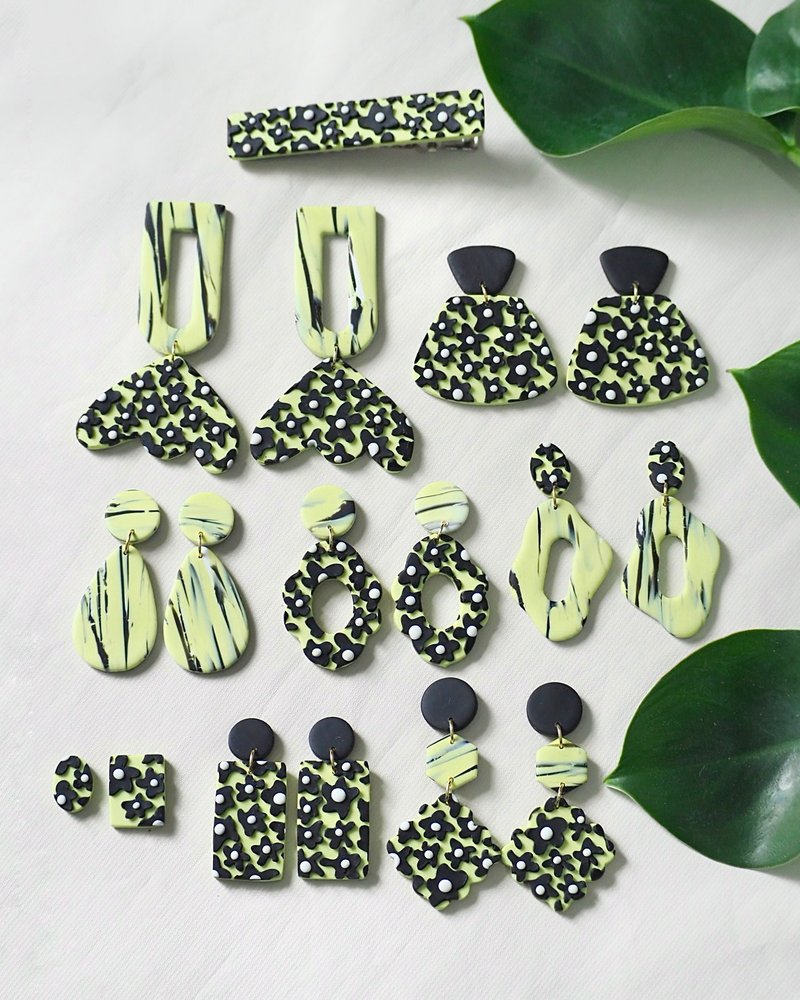 牛油果绿X黑色花软陶耳环 - 耳环/耳夹 - 其他材质 
