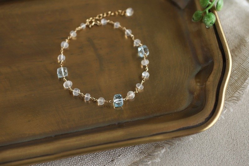 14 kgf - gentle azure color bracelet - 手链/手环 - 半宝石 蓝色