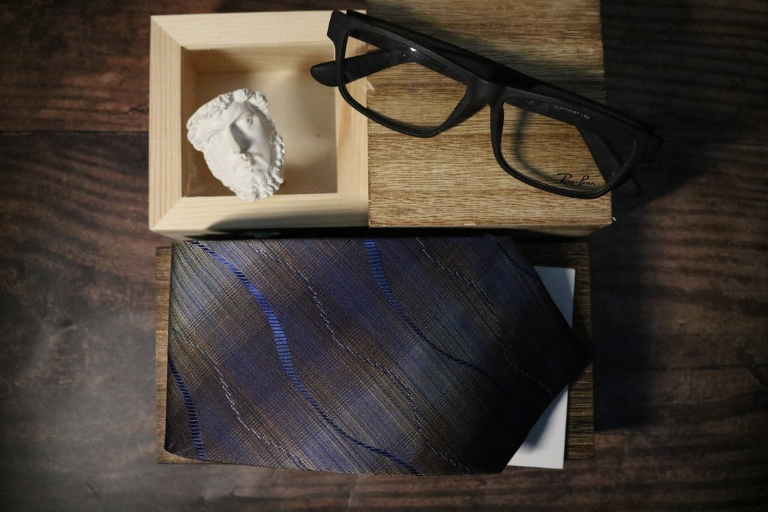 灰色蓝丝带领带真丝成熟魅力男士necktie - 领带/领带夹 - 丝．绢 蓝色