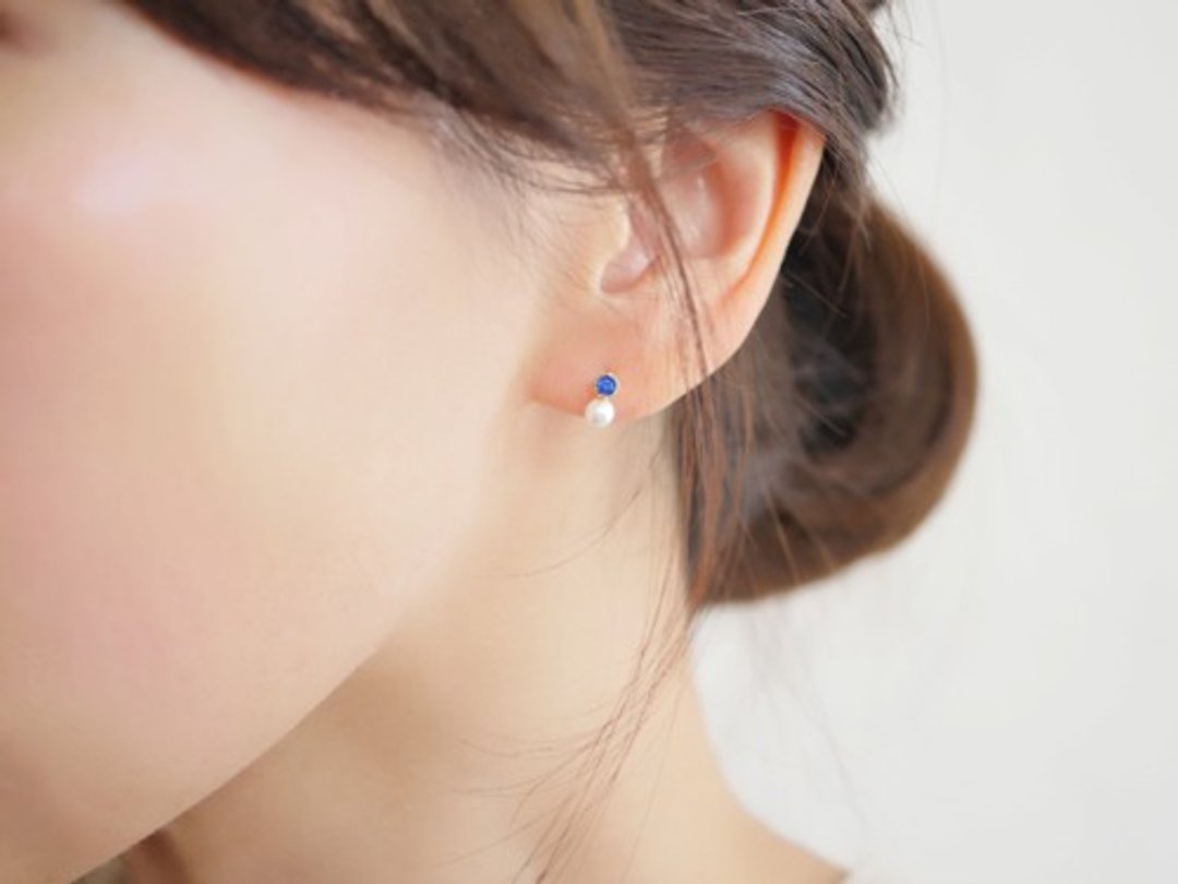 Blue sapphire (zirconia) and one pearl earring - 耳环/耳夹 - 宝石 