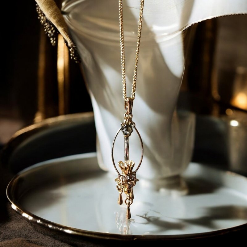 4月 生日蜡烛 项链 黑钻石 - 项链 - 玻璃 黑色