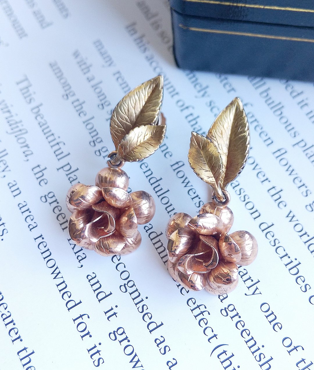 Vintage Jewelry 西洋古董饰品 Krementz 立体 金叶玫瑰 栓式耳环 - 耳环/耳夹 - 其他金属 透明