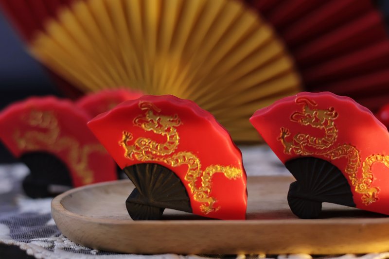 金龙图腾纹 中国传统剪纸 扇形手工皂 - 肥皂/手工皂 - 其他材质 红色