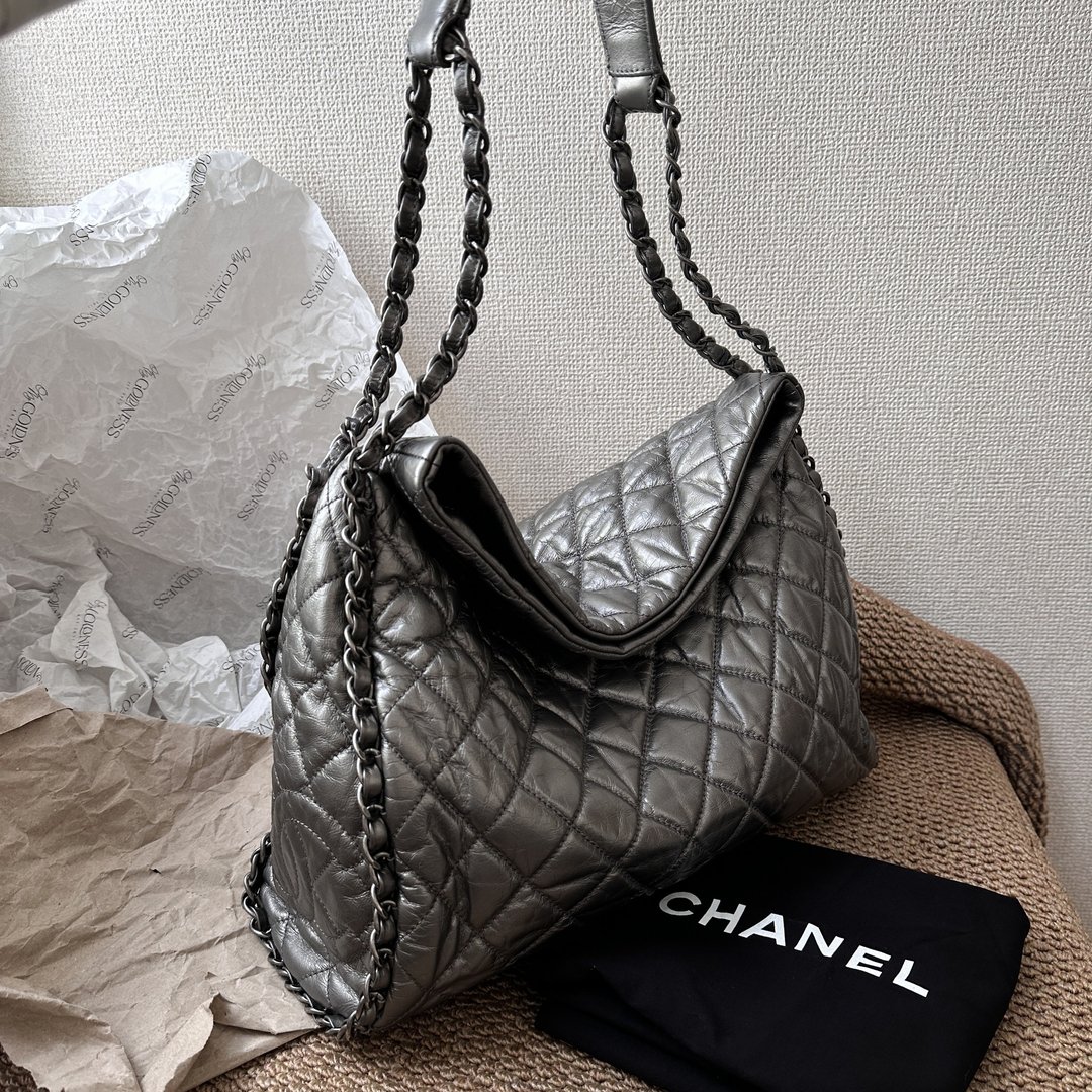 CHANEL 香奈儿 菱格纹 牛皮 金属碳灰色 水饺包 - 侧背包/斜挎包 - 真皮 灰色