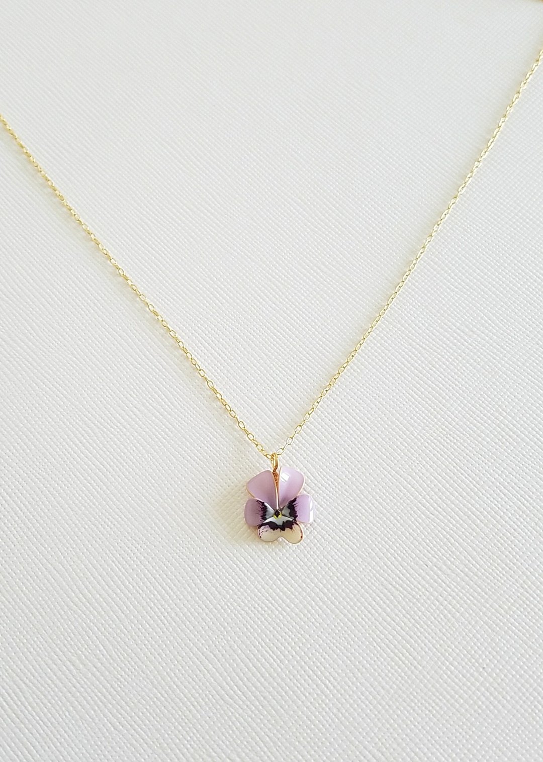 viola pendant & necklace C - 项链 - 树脂 粉红色