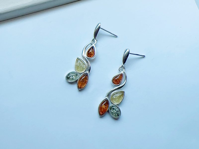 天然琥珀 波罗的海 金珀 绿珀 焦糖珀 纯银耳环 质感时尚 设计款 - 耳环/耳夹 - 纯银 