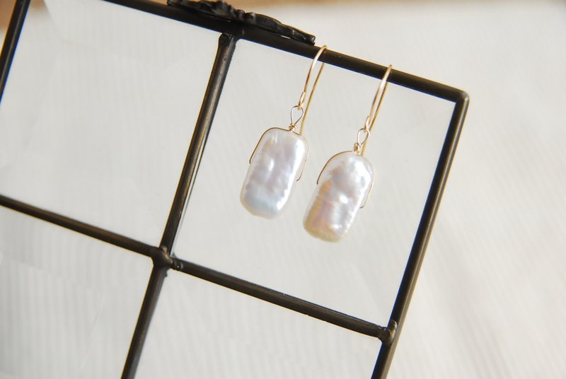 长方形珍珠耳环 14KGF - 耳环/耳夹 - 珍珠 白色