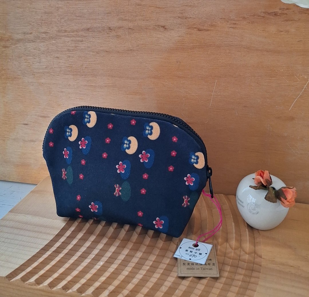 设计款印花化妆包-日本和菓子 - 化妆包/杂物包 - 聚酯纤维 