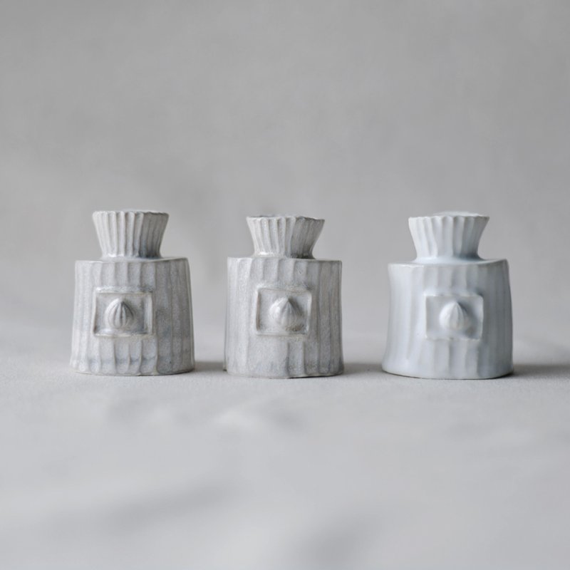 贝 / 手捏花瓶 - 花瓶/陶器 - 陶 