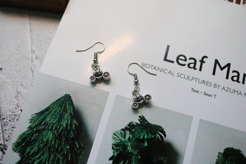 古银色南瓜车耳环可爱型金属耳饰 - 耳环/耳夹 - 其他金属 银色