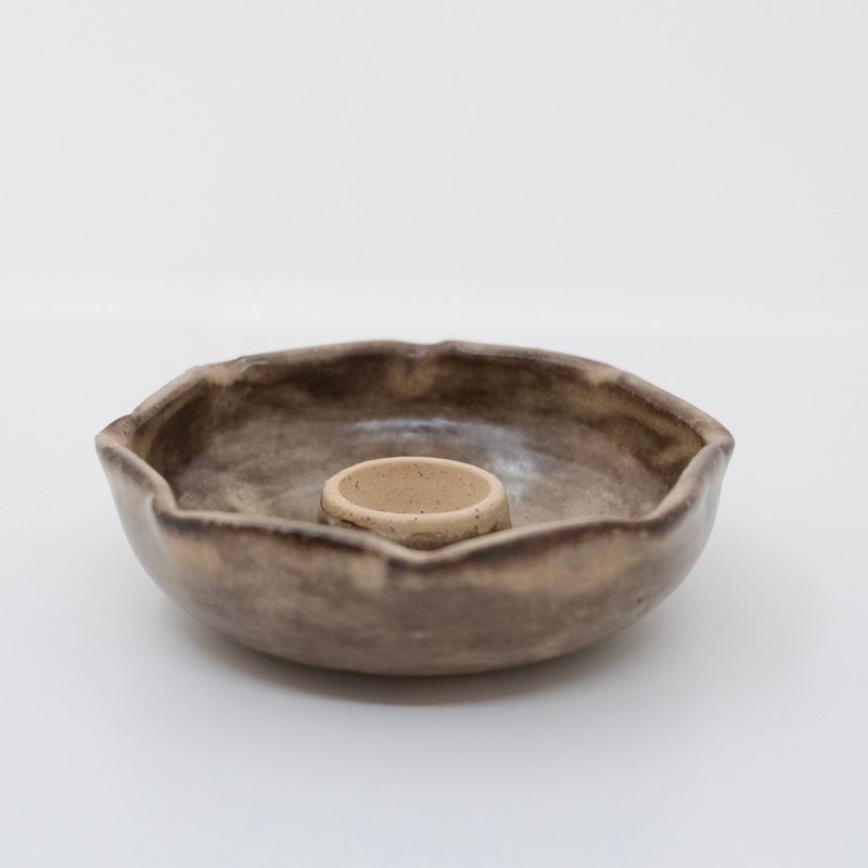 不规则圣木线香碟 - 摆饰 - 陶 咖啡色