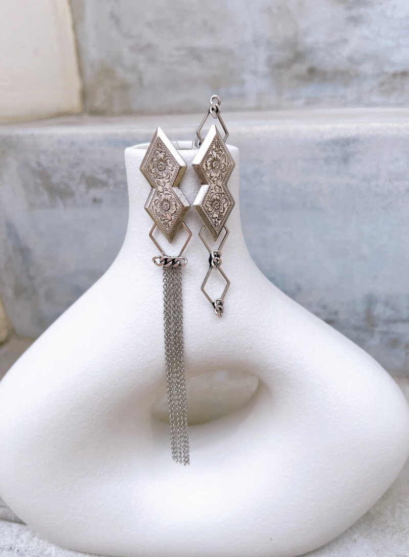 【12】souka 耳针 耳夹 不对称 长款 银色 夸饰 - 耳环/耳夹 - 其他金属 银色