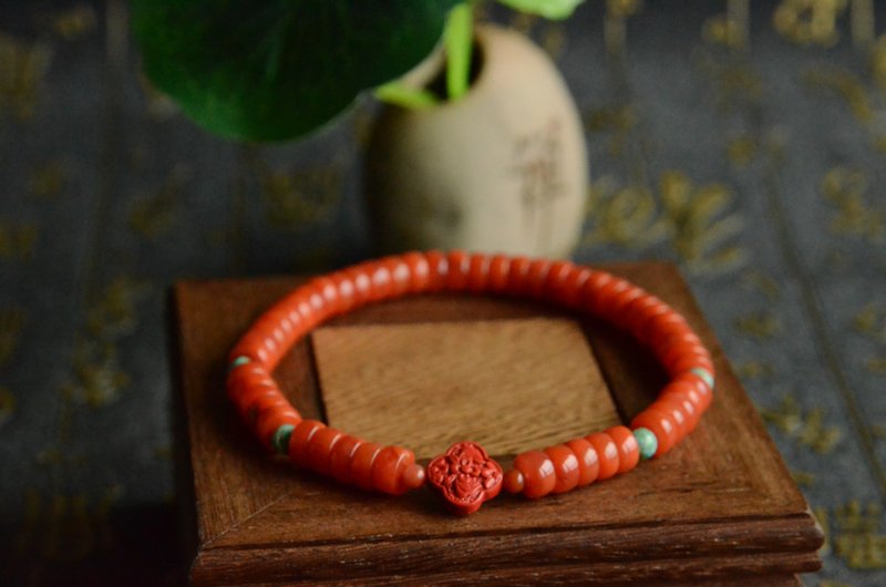 【霞绕】天然凉山南红满肉满色药片手串手圈精雕莲花牡丹纹朱砂 - 手链/手环 - 宝石 红色