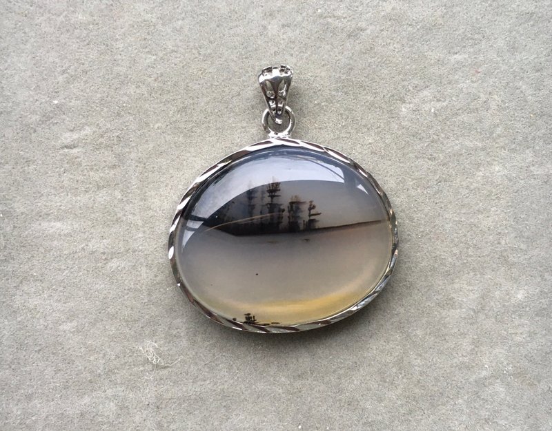 高品质马达加斯加海洋玉髓坠子49湖畔黄昏 - 项链 - 宝石 多色