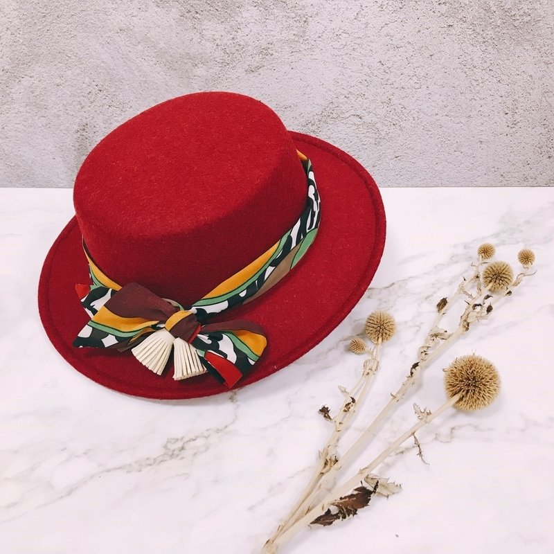 流苏平顶帽 / 左耳 - 帽子 - 其他材质 红色