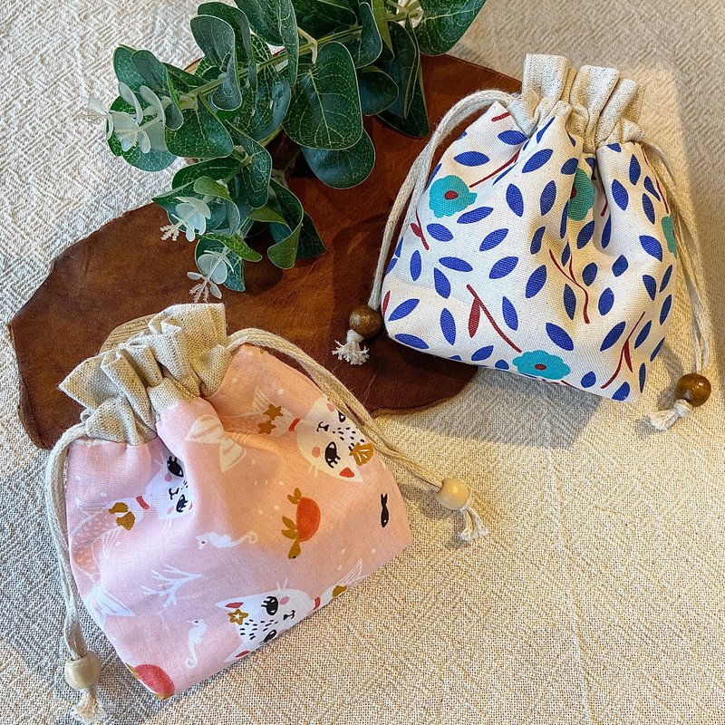 x布作束口袋x 粉红美猫鱼&蓝系花语 - 束口袋双肩包 - 棉．麻 