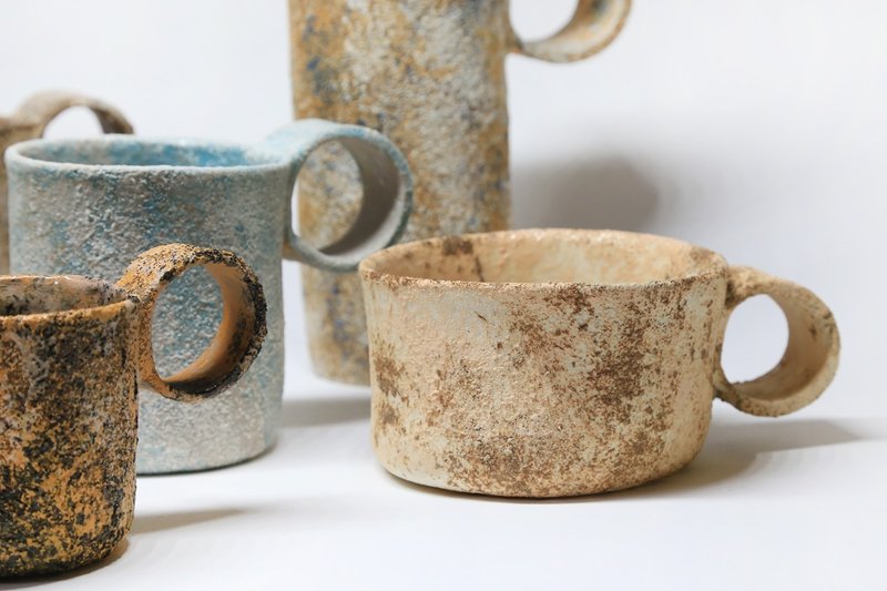 rou. clap-clap Cup 𝟢𝟢𝟣/陶 - 其他杯子 - 陶 卡其色