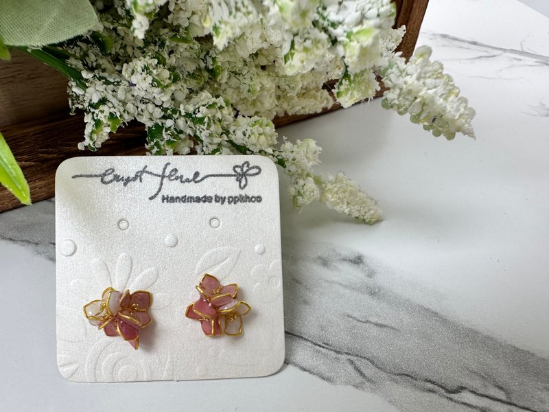 小绣球耳环 - 耳环/耳夹 - 树脂 粉红色