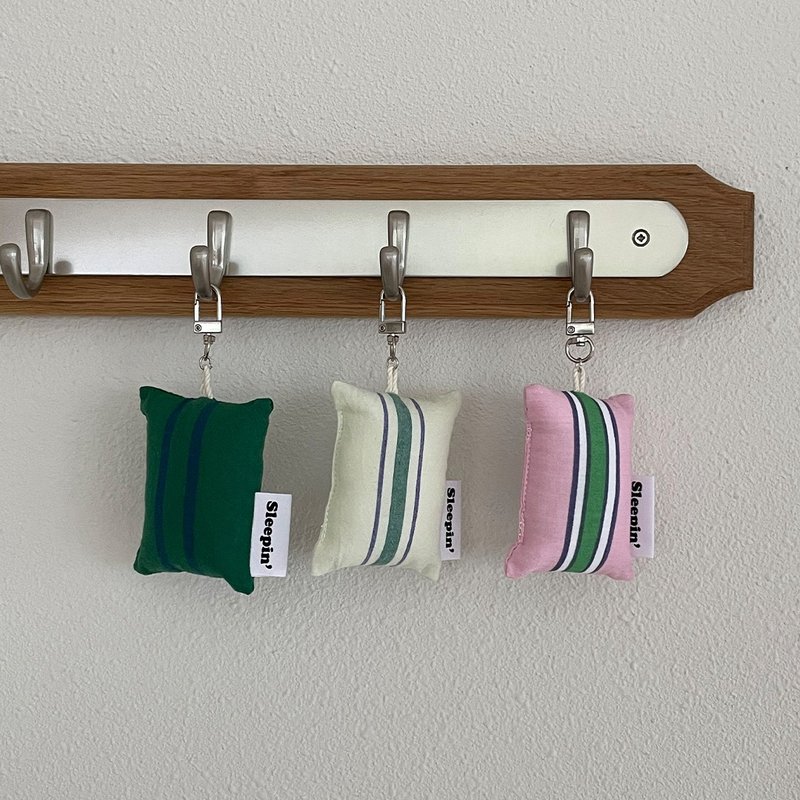 迷你枕头钥匙圈|钥匙圈（3色） - 钥匙链/钥匙包 - 棉．麻 多色