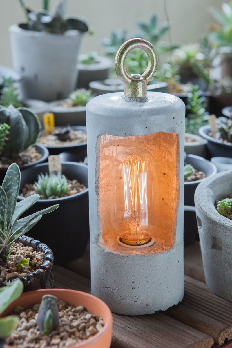 【细雨手作工坊】纯手作清水模台灯[石中吊灯]含灯泡 - 灯具/灯饰 - 水泥 黄色