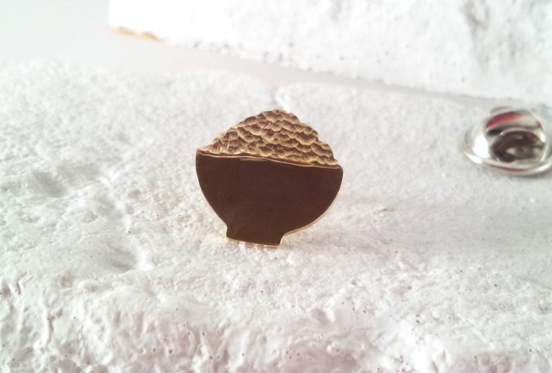 Rice Ball ◆ Rice ◆ Brass pin badge - 胸针 - 其他金属 