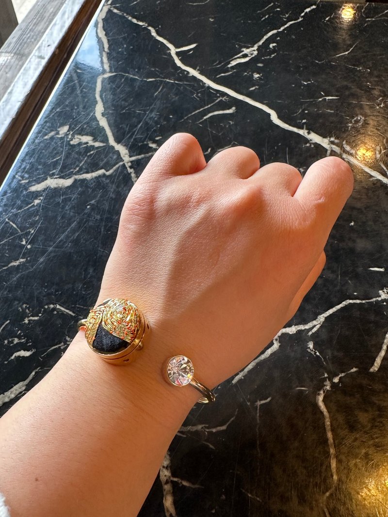 二手裙褂 手镯 扩香 - 手链/手环 - 其他材质 多色