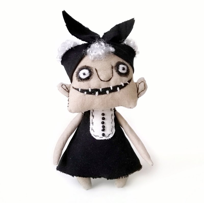 Handmade tiny fabric doll, Creepy funny art doll, Witch doll, Textile goth doll - 玩偶/公仔 - 棉．麻 多色
