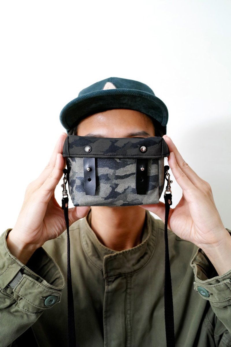 开学季 GUERRILLA-手做迷彩防水帆布盒型斜侧背/相机/收纳包 - 相机包/相机袋 - 防水材质 绿色