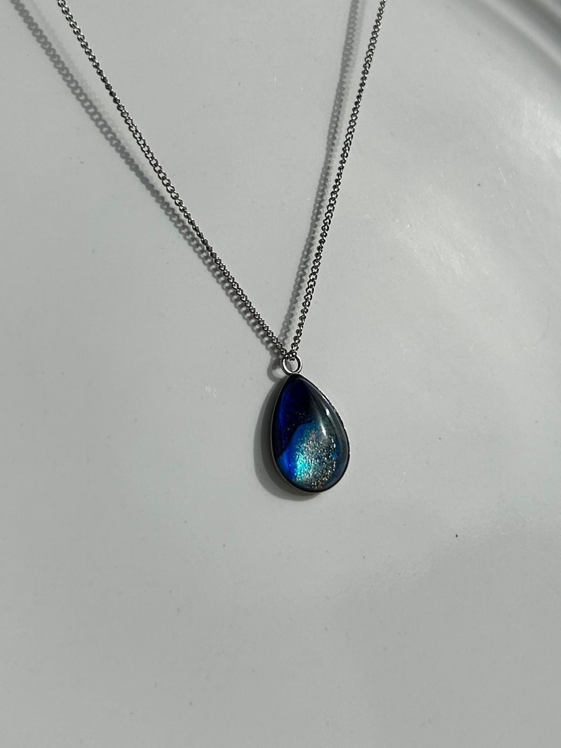 【圣诞礼物】海底微光 蓝色水滴型 不锈钢手绘项链 - 项链 - 不锈钢 蓝色