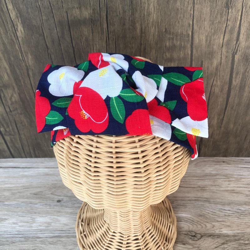 日式椿花蝴蝶结发带/リボンヘアバンド - 发带/发箍 - 棉．麻 红色